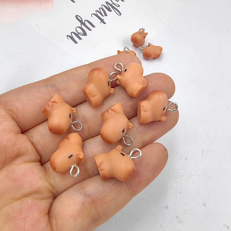 Resin Crafts Diy - 10 Breloques Mignonnes de Petits Capybaras